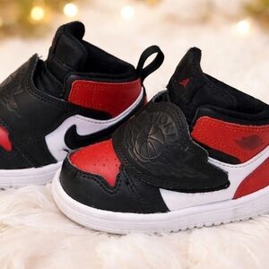 Nike Air Jordan Toddler Size 5C Black Red White Velcro Sneakers